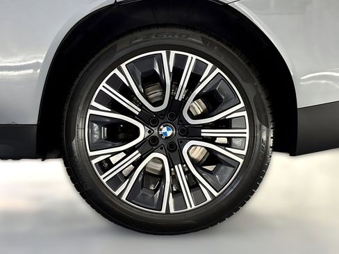 Used 2025 BMW X3 xDrive30i w/ Convenience Package AWD/4WD image 12