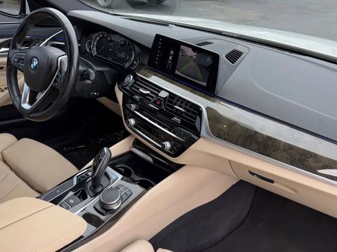 Used 2017 BMW 530i 530i Sedan 4D image 35