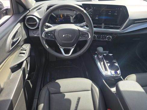 New 2026 Chevrolet Trax ACTIV image 3