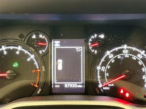 Certified 2022 Toyota 4Runner SR5 Premium w/ Moonroof Package image 10