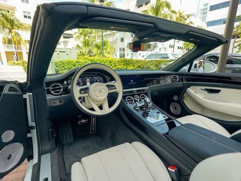 Used 2024 Bentley Continental GT Speed image 3