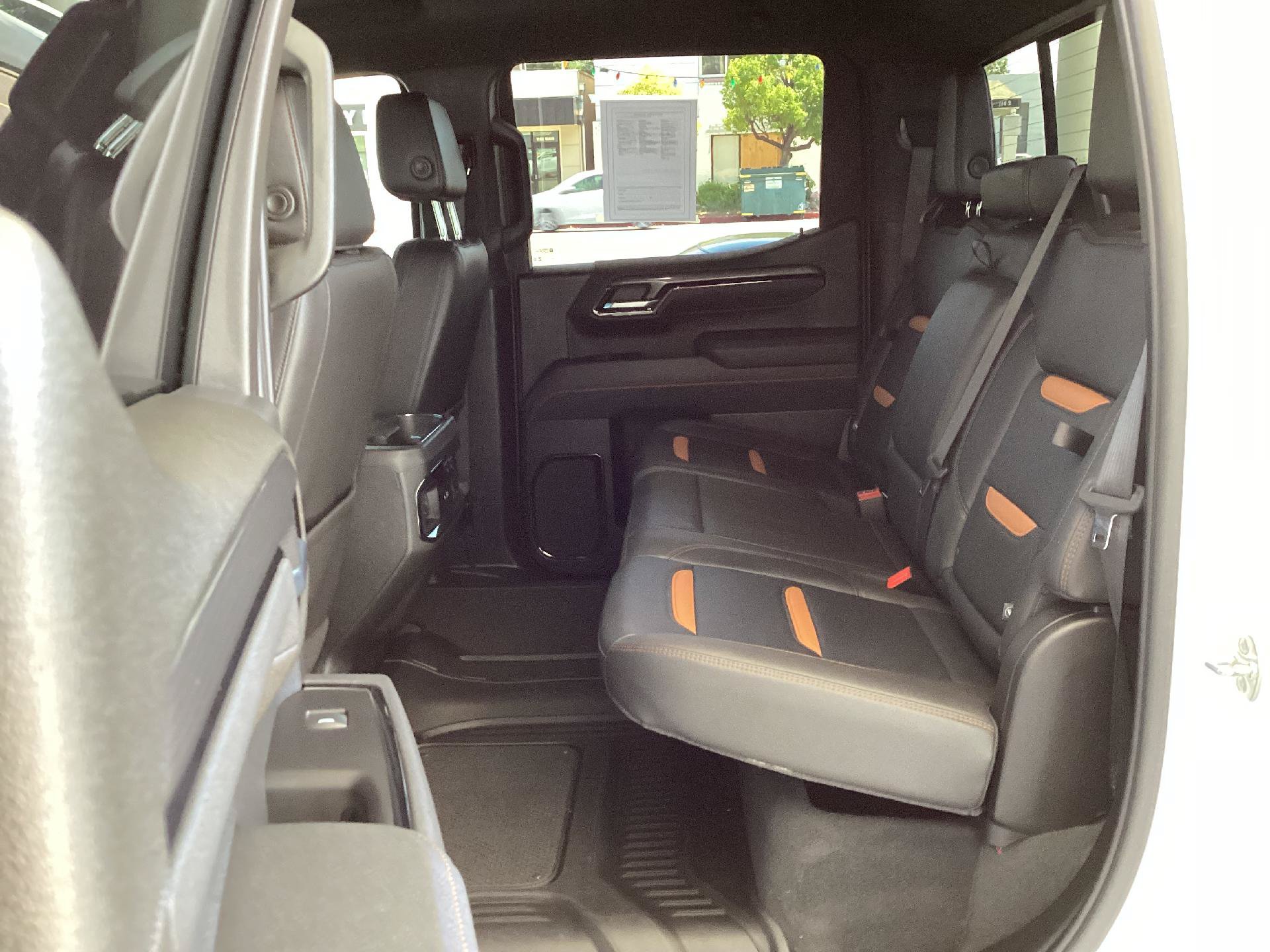 Used 2025 GMC Sierra 1500 AT4 w/ AT4 Premium Package AWD/4WD image 12