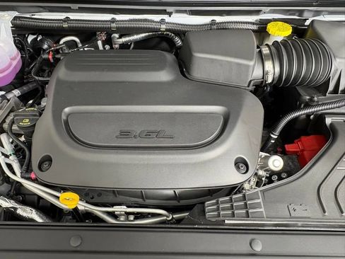 New 2026 Chrysler Pacifica Select FWD image 37