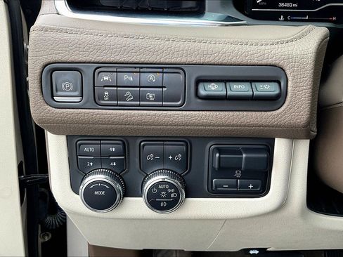 Used 2023 GMC Yukon Denali w/ Max Trailering Package AWD/4WD image 35
