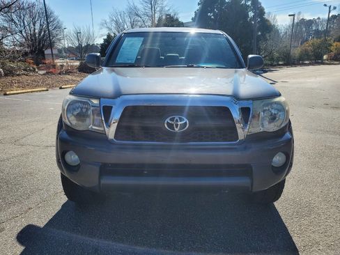 Used 2011 Toyota Tacoma PreRunner w/ TRD Off-Road Pkg image 2