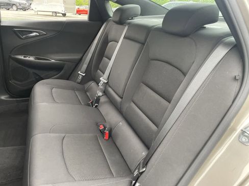 Used 2022 Chevrolet Malibu LT FWD image 18