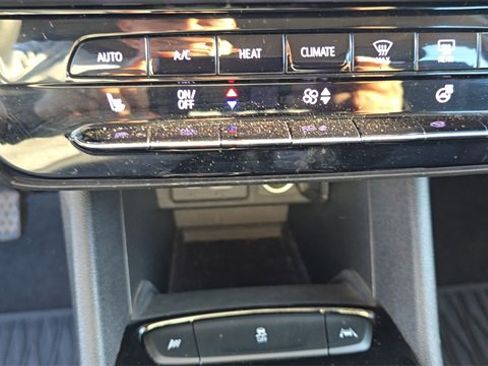 Used 2023 Chevrolet Bolt LT image 21