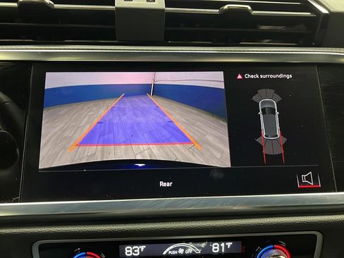 Used 2024 Audi Q3 2.0T Premium w/ Convenience Package image 14