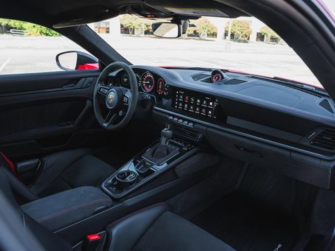 Used 2022 Porsche 911 GT3 RWD image 71