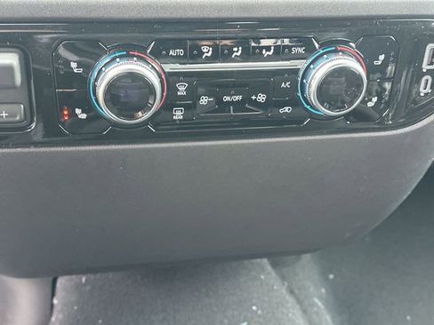 New 2026 GMC Sierra 1500 Elevation image 19