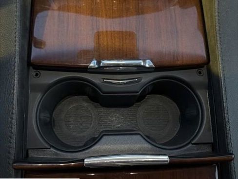 Used 2017 Cadillac Escalade ESV Luxury image 54