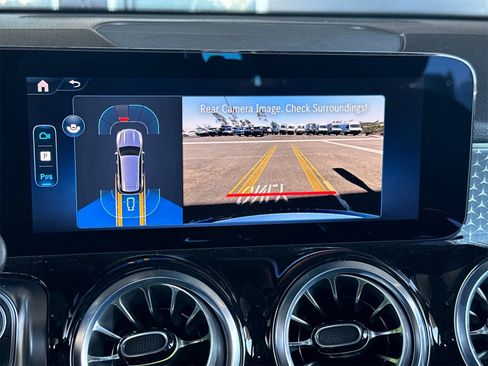 New 2025 Mercedes-Benz GLB 250 4MATIC image 20