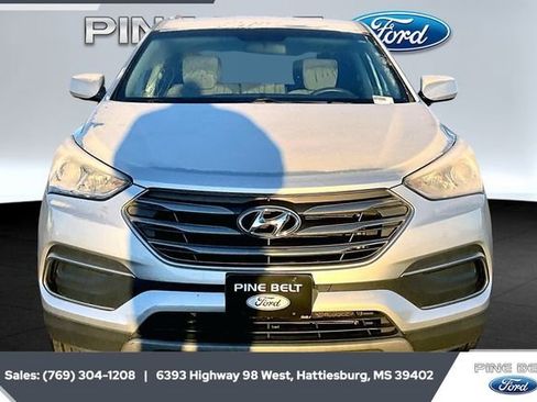 Used 2018 Hyundai Santa Fe Sport image 3