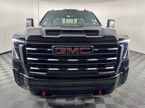 Used 2025 GMC Sierra 2500 AT4 w/ AT4 Premium Plus Package AWD/4WD image 8