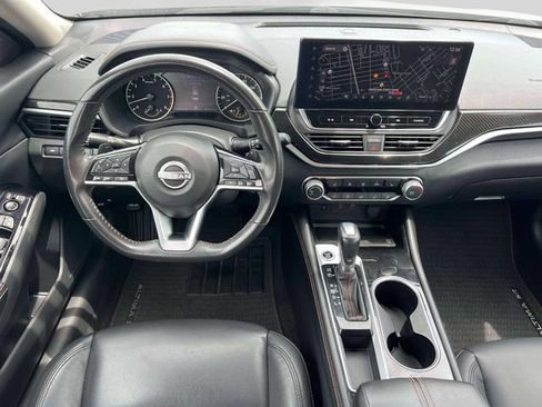 Used 2023 Nissan Altima 2.5 SR w/ SR Premium Package FWD image 13