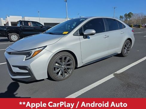 Used 2023 Toyota Corolla SE image 3