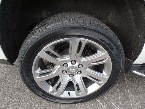 Used 2017 Cadillac Escalade Premium Luxury image 41