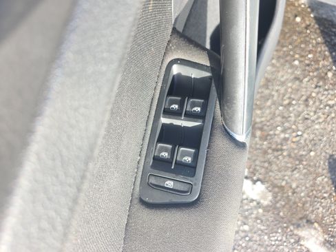 Used 2018 Volkswagen GTI S image 21