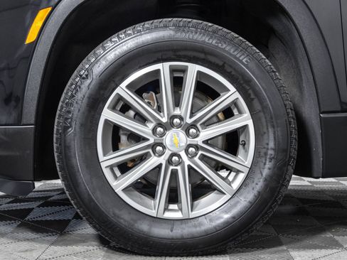Used 2023 Chevrolet Traverse LT FWD image 45