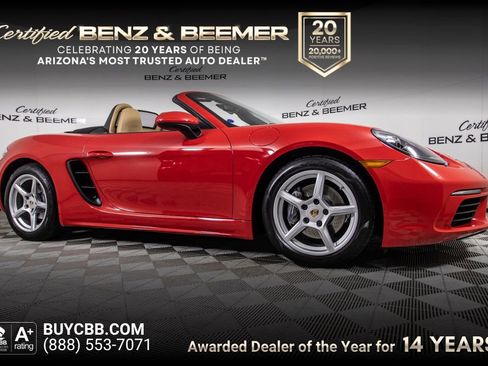 Used 2017 Porsche 718 Boxster RWD image 1