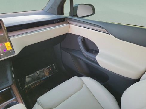 Used 2023 Tesla Model X AWD/4WD image 12