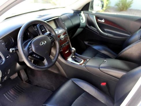 Used 2016 INFINITI QX50 AWD w/ Premium Plus Package image 9