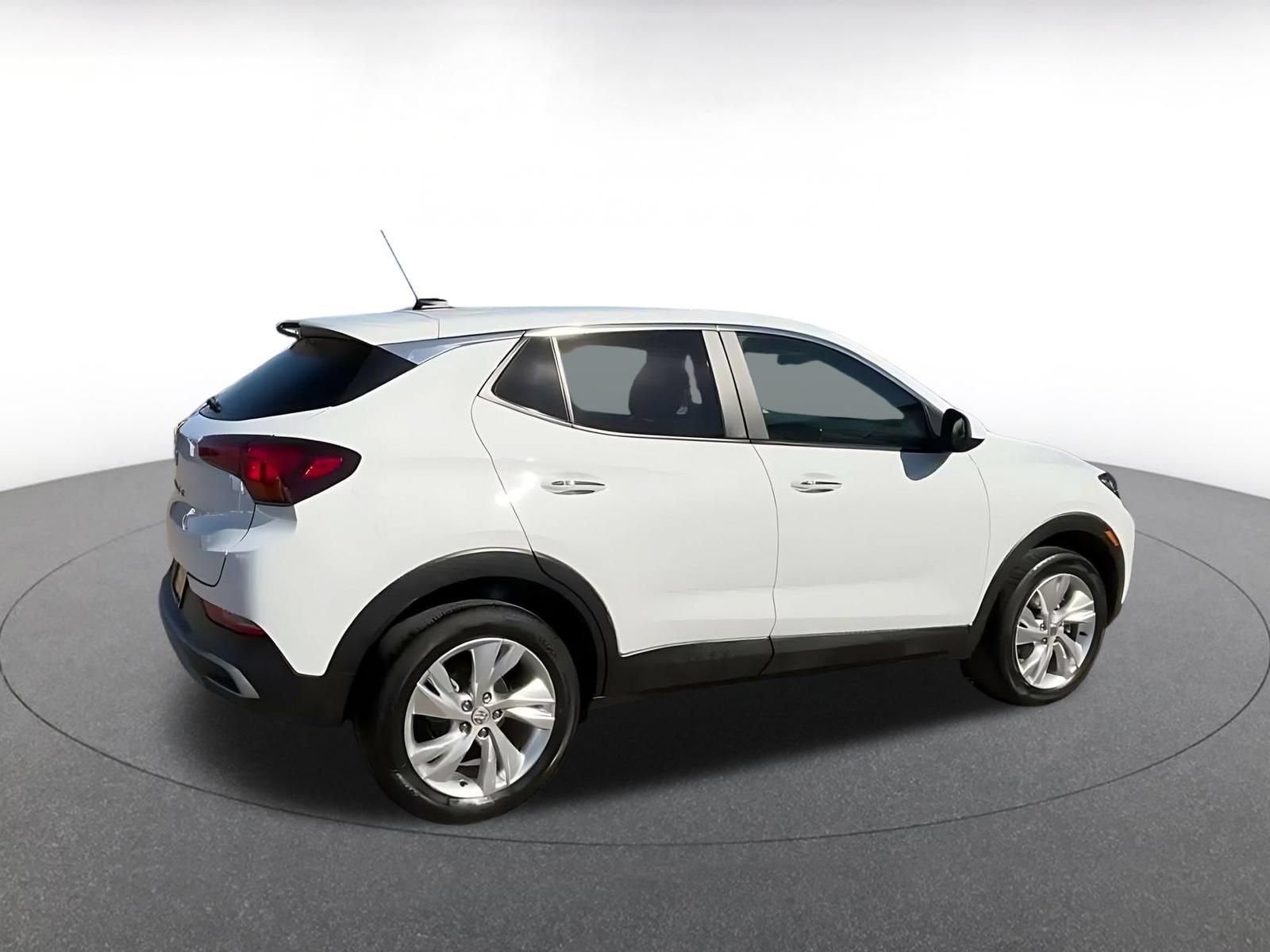 Used 2025 Buick Encore GX Preferred AWD/4WD image 13