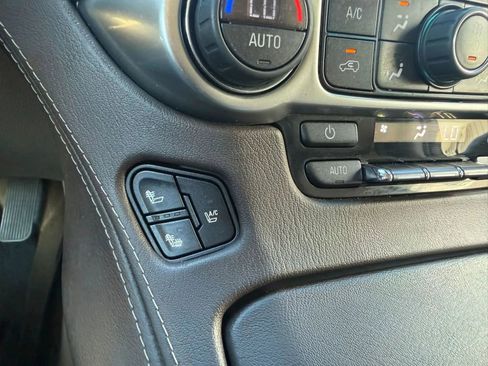 Used 2015 Chevrolet Suburban LTZ AWD/4WD image 30