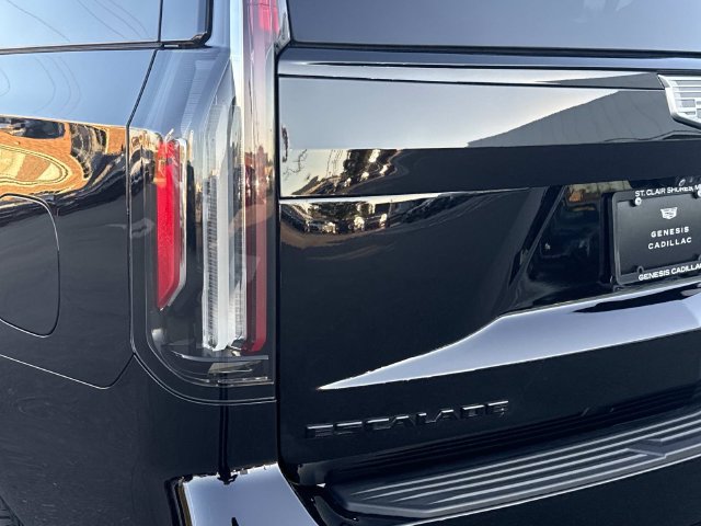 Used 2021 Cadillac Escalade Sport Platinum AWD/4WD image 9