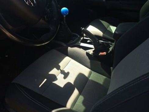 Used 2021 Toyota Tacoma TRD Sport w/ Technology Package image 10