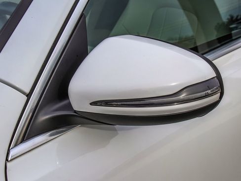 Used 2022 Mercedes-Benz GLB 250 GLB 250 image 50