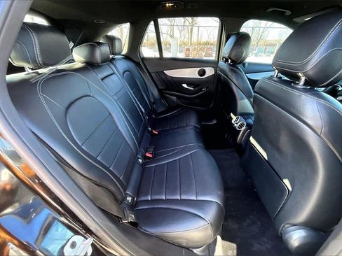 Used 2021 Mercedes-Benz GLC 300 4MATIC image 25