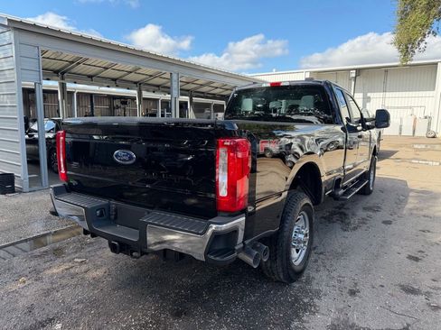 Used 2025 Ford F350 XL w/ FX4 Off-Road Package image 6