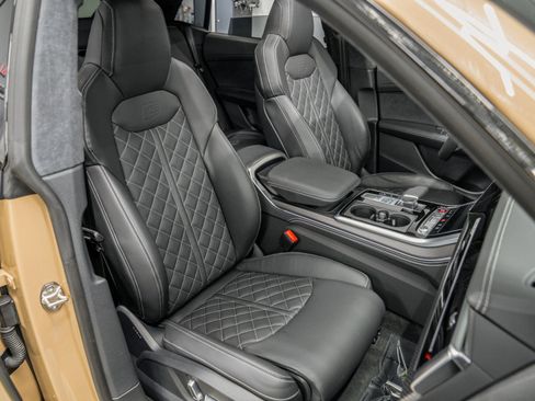 Used 2024 Audi SQ8 Prestige AWD/4WD image 23