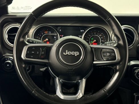 Used 2021 Jeep Wrangler Unlimited Sahara image 3