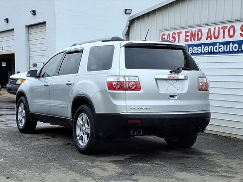 Used 2011 GMC Acadia SLE image 3