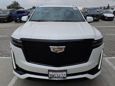 Used 2021 Cadillac Escalade ESV Sport AWD/4WD image 16
