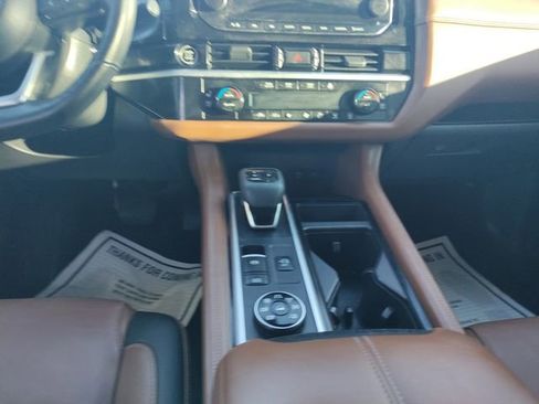 Used 2022 Nissan Pathfinder Platinum w/ Cargo Package image 11