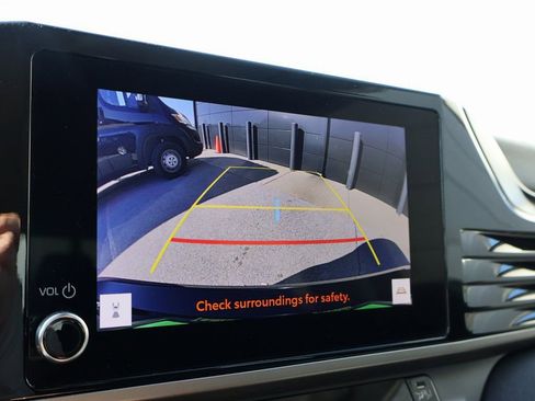 Used 2025 Toyota Camry LE image 33