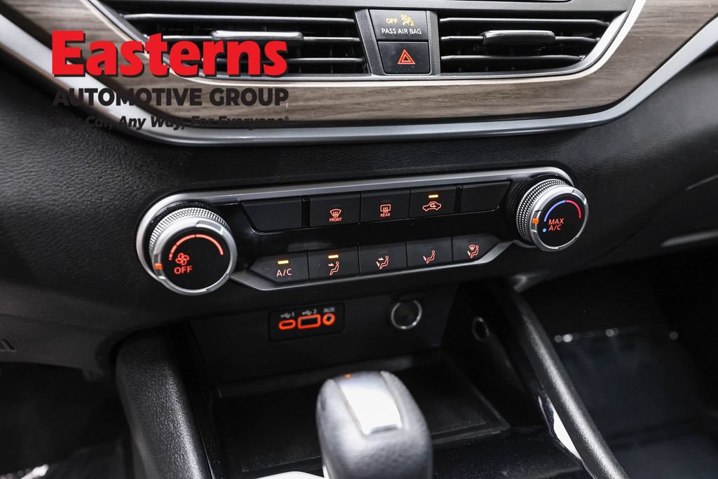 Used 2024 Nissan Altima 2.5 SV FWD image 21