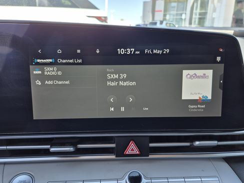 Used 2023 Hyundai Elantra Limited FWD image 29