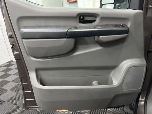 Used 2015 Nissan NV 3500 SL w/ Technology Package RWD image 17
