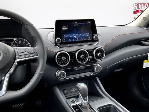 New 2025 Nissan Sentra SR image 6