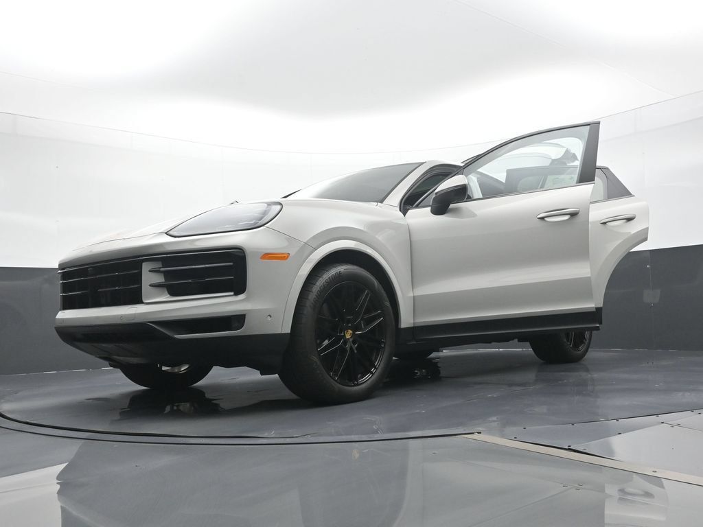 Certified 2024 Porsche Cayenne Coupe AWD/4WD image 30