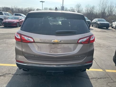 Used 2018 Chevrolet Equinox Premier image 3