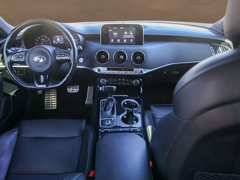 Used 2021 Kia Stinger GT-Line image 25