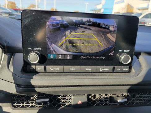 Used 2023 Honda Accord EX image 34