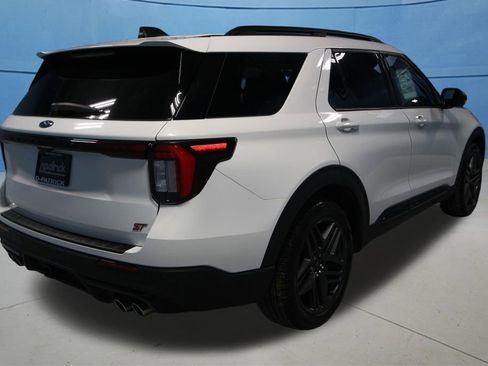 Used 2025 Ford Explorer ST AWD/4WD image 38