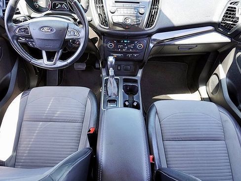 Used 2018 Ford Escape SE w/ SE Sport Appearance Package FWD image 20