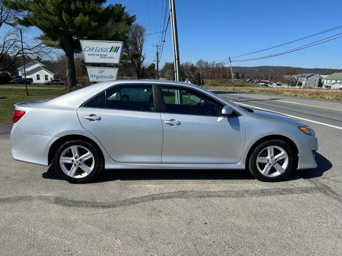 Used 2012 Toyota Camry SE image 8